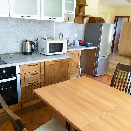 Апартаменты Golden House *