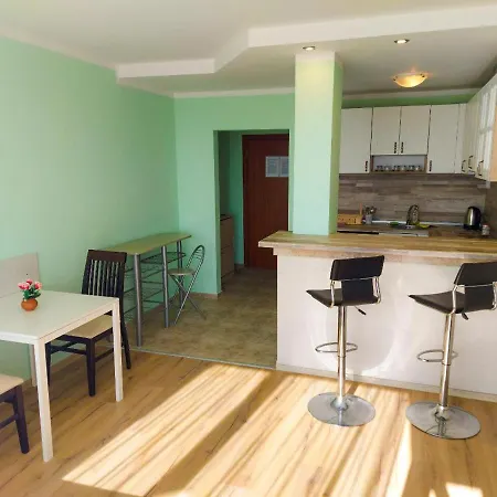 Golden House * Золотые Пески