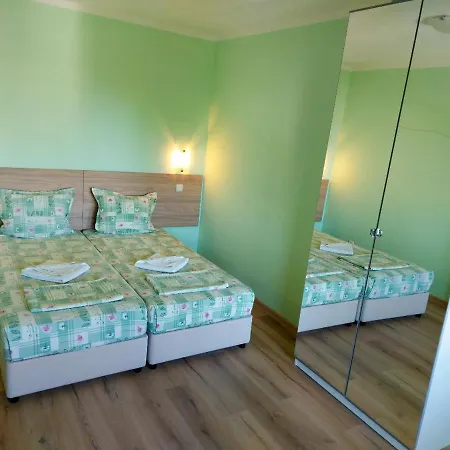 Апартаменты Golden House *