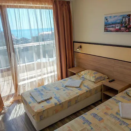 Golden House * Золотые Пески