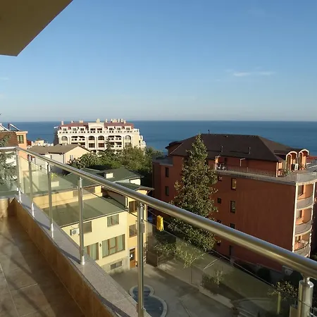 Апартаменты Golden House Золотые Пески