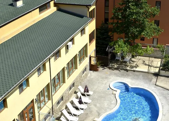 Golden House Апартамент