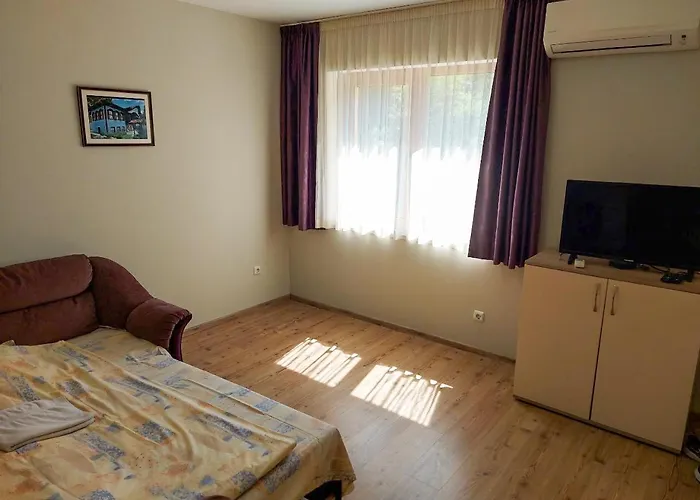 Golden House * Златни пясъци