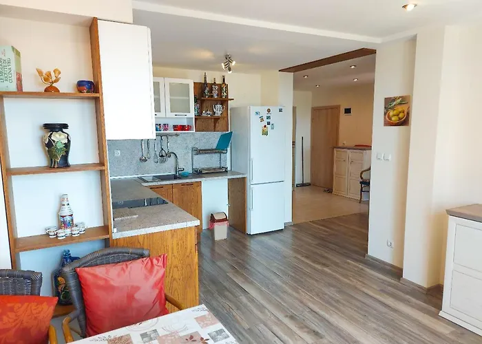 Golden House Apartment *