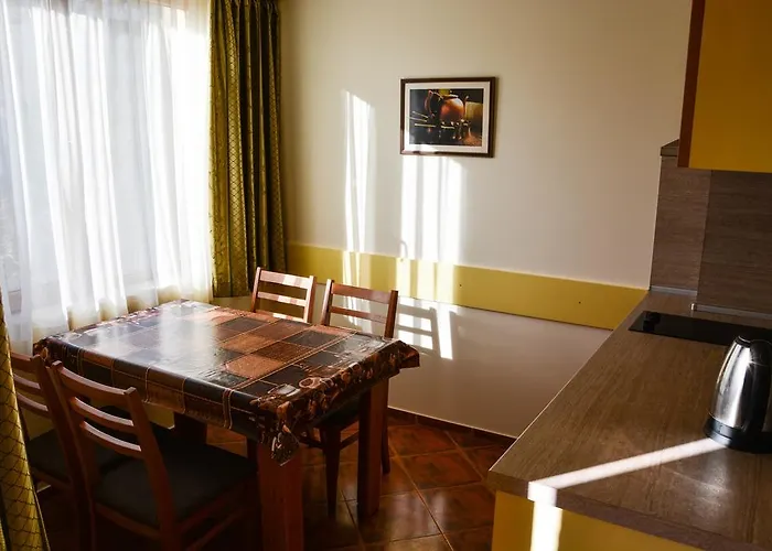 Апартамент Golden House