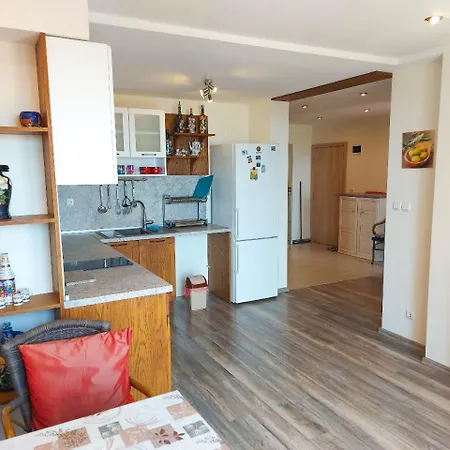 Golden House Apartment *