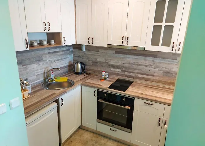 Golden House * Zlate písky